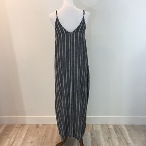 Elan Dresses - NWOT ELAN Gray & White Striped Maxi Dress Small Elan Dresses - NWOT ELAN Gray & White Striped Maxi Dress Small